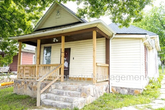 Building Photo - 4902 13th Ave