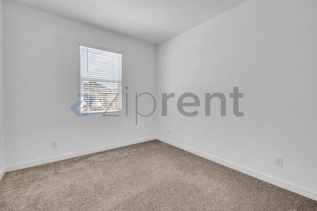 Photo - Unit