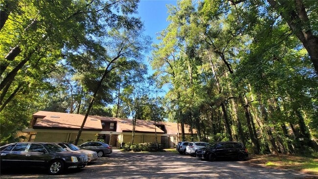 Building Photo - 7019 SW 44 Ave Rental
