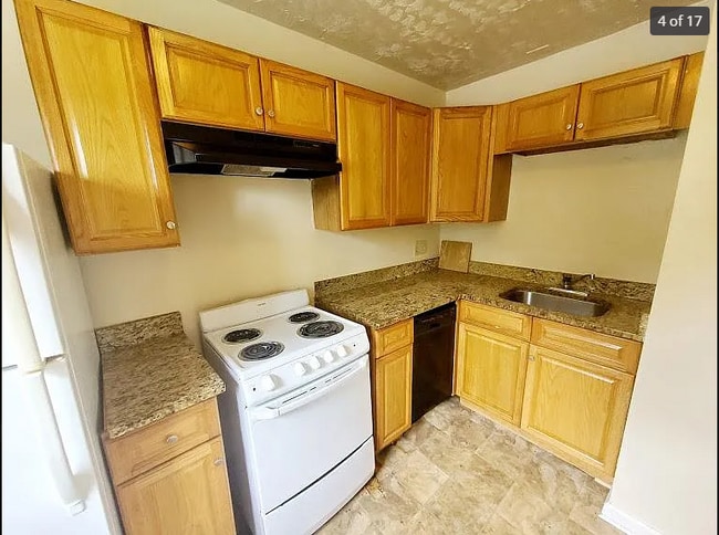 Photo - 416 S West St Unit 8