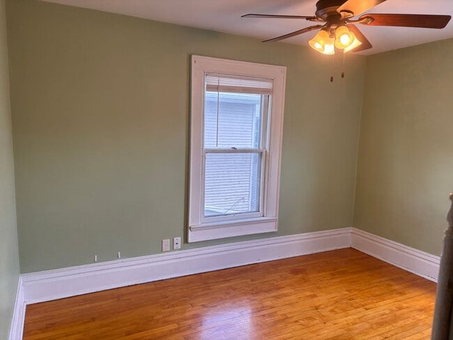 Building Photo - 236-236 N Oakland Ave Unit 236 Oakland Ave