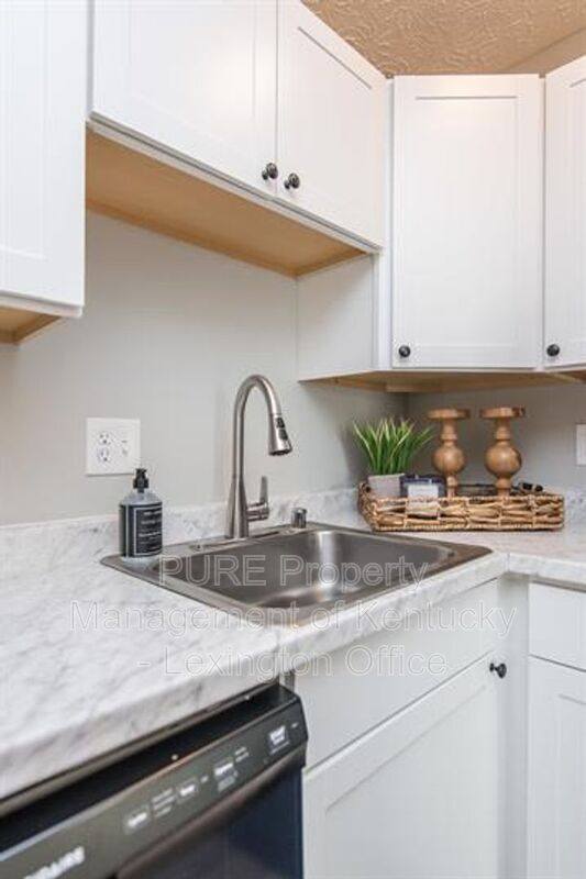 Photo - 352 Redding Rd Unidad #6