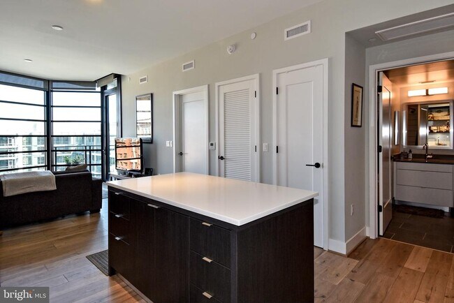 Photo - 1300 4th St SE Unit 1005