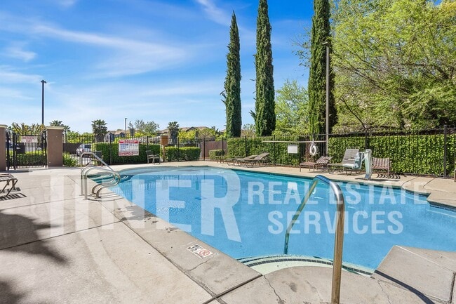 Photo - 50 Regency Park Cir Unidad #12102