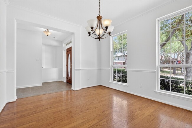 Photo - 3031 Reindeer Run