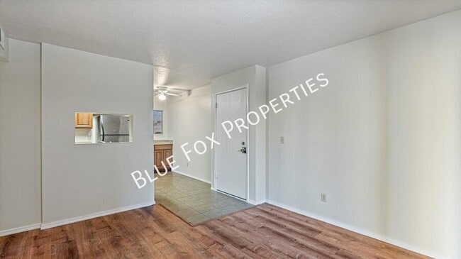 Photo - 1810 E Blacklidge Dr Unit 102