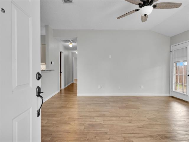 Photo - 5920 Heatherglen Terrace