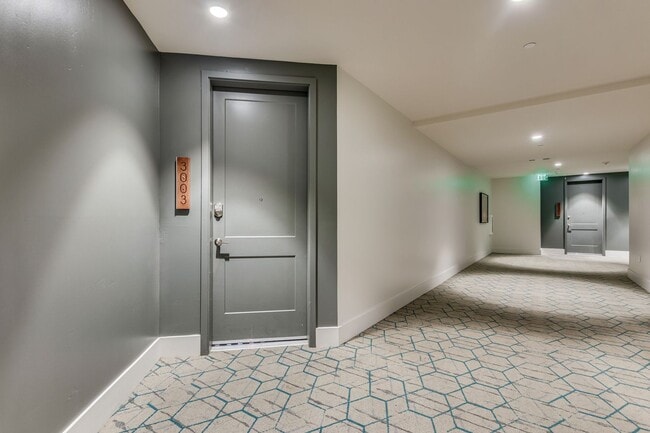 Photo - Stunning 2 bedroom with a Den at Edison Midtown!!!  Available June 1st!!!  Like living at a Resor...
