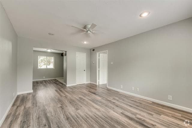 Building Photo - 4718 Reiger Ave Unit 212 Rental