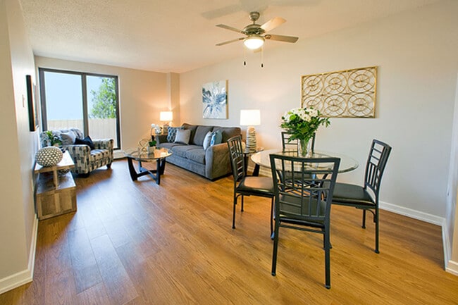 Photo - Shannon Towers