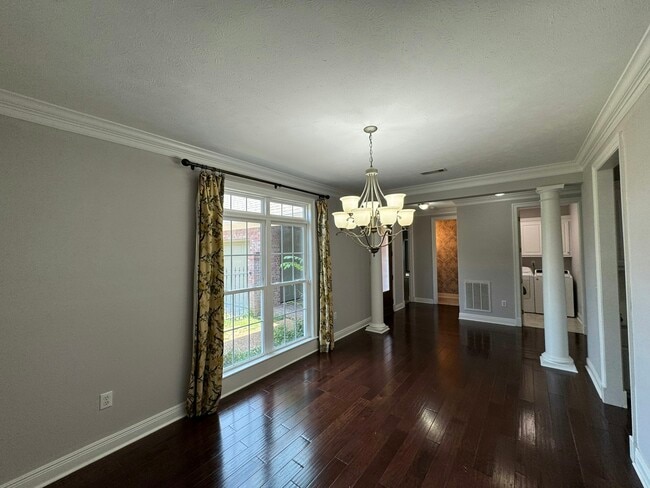 Photo - 301 Golden Pond Dr