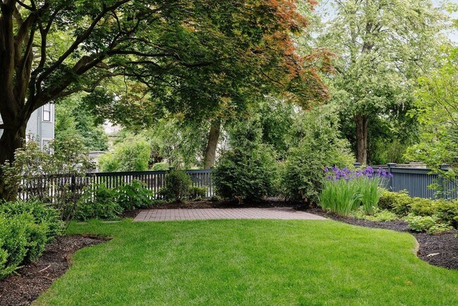 Photo - 21 Walnut St Unit 2