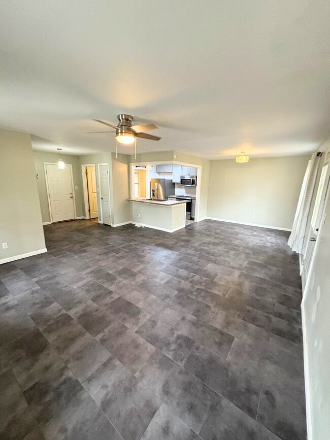 Photo - Open ranch home on a culdesac