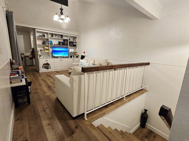 Building Photo - 2135 E Valley Pkwy Unit 7