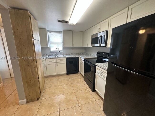 Building Photo - 4159 SW 66th Ln Unit 120