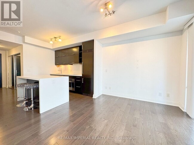 Photo - 1080 Bay St. Unit 909