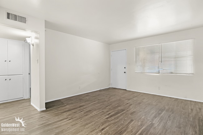 Photo - Charming 2Bdm 1Ba Apartment in Phoenix - M...