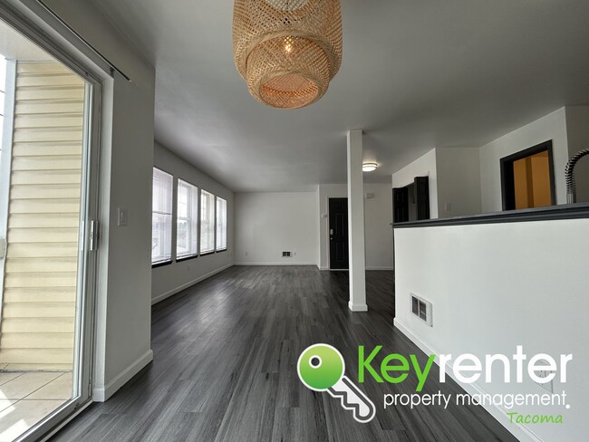 Photo - Exceptional 2 Bed 2 Bath Downtown Condo