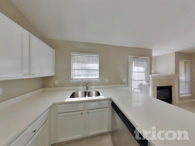 Photo - 262 Village Dr