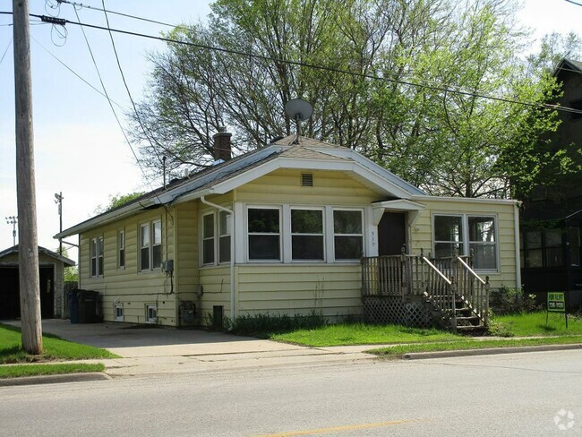 Building Photo - 937 Conger St Rental