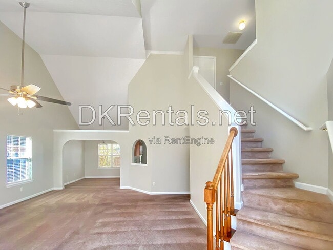 Photo - 2743 Lake Park Ridge W