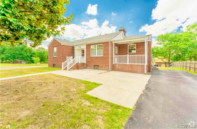 Building Photo - 2500 Starwood Dr Rental