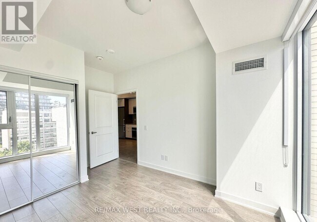 Photo - 543 Richmond St W Unit 808