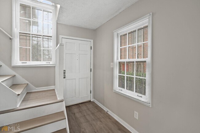 Photo - 1351 Lucile Ave SW