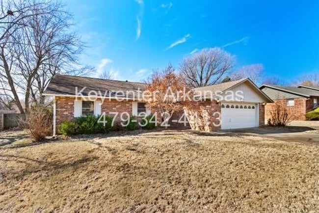 Photo - Beautiful Home in Springdale with Sunroom!