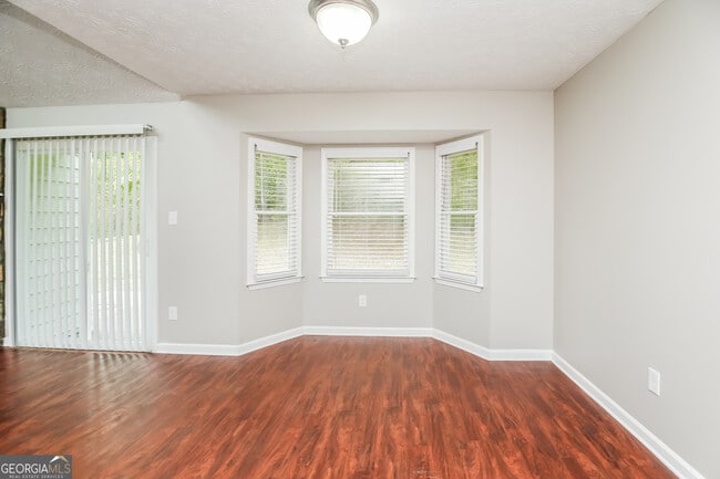 Photo - 120 Hearth Way