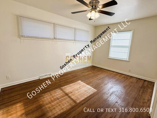 Photo - 1125 E Catalina St