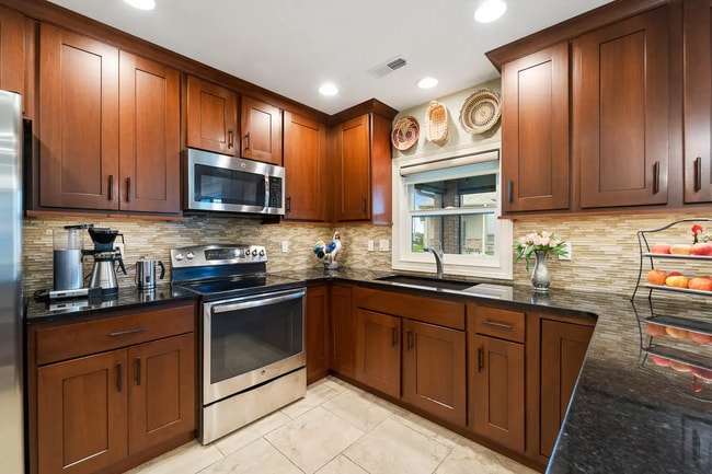 Photo - 1808 Trellis Ln