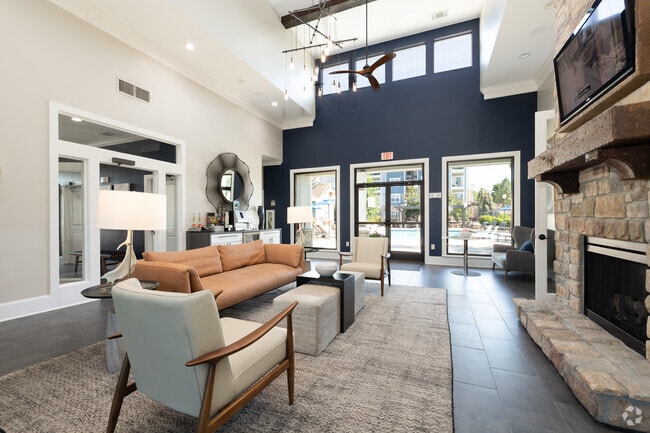 Photo - Peaks at Woodmen