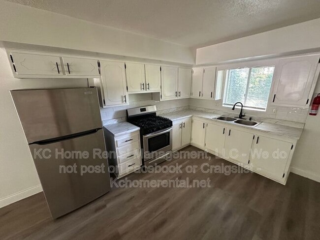 Photo - 1705 N 76th Terrace