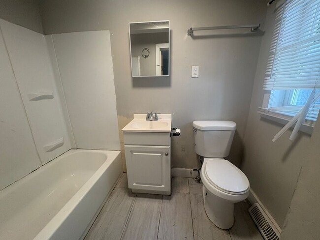 Building Photo - 83 Mill River St Rental