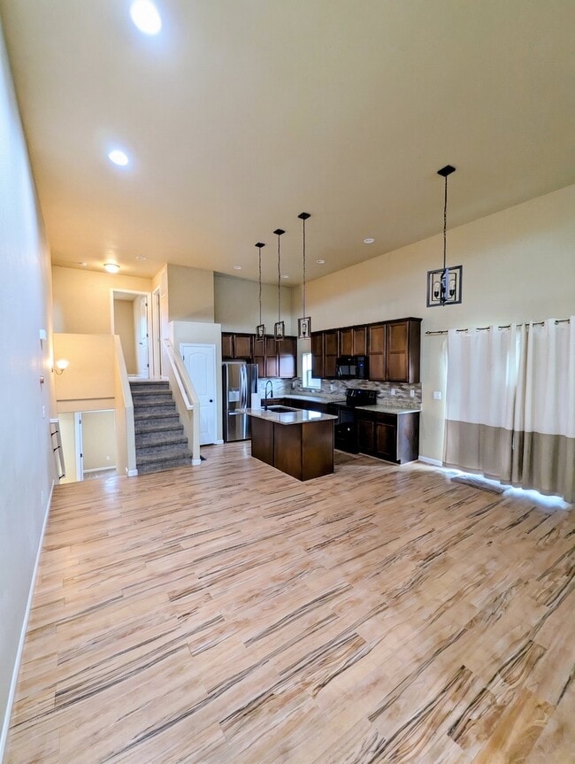 Photo - 246 Primrose Dr