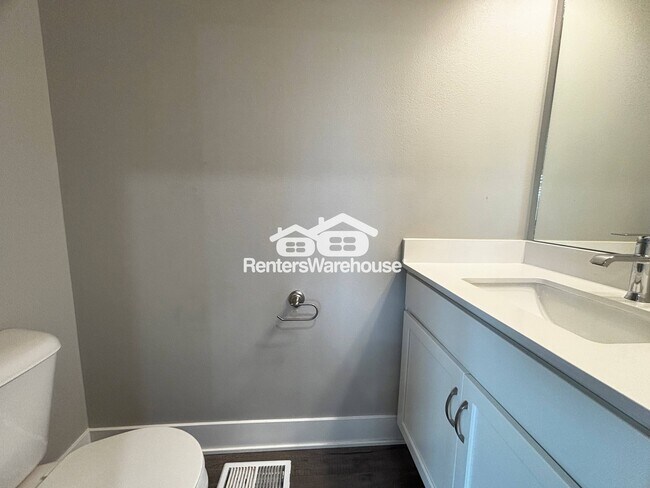 Photo - 15231 Deerview Dr