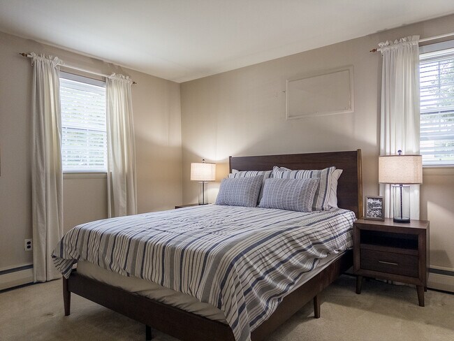 College Arms Apartments