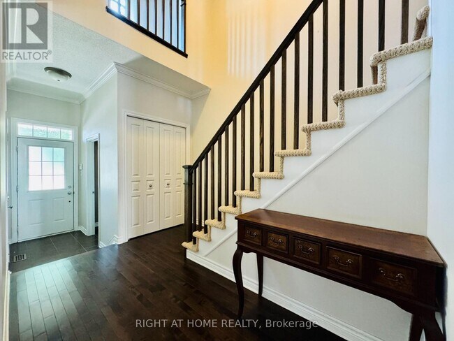 Photo - 204 Badgeley Ave