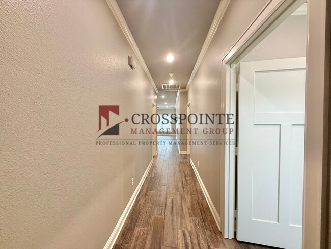 Photo - Beautiful 3 Bedroom 2 Bathroom Home!