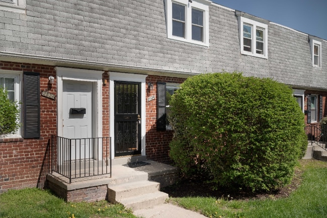 Photo - 2526 Iverson St