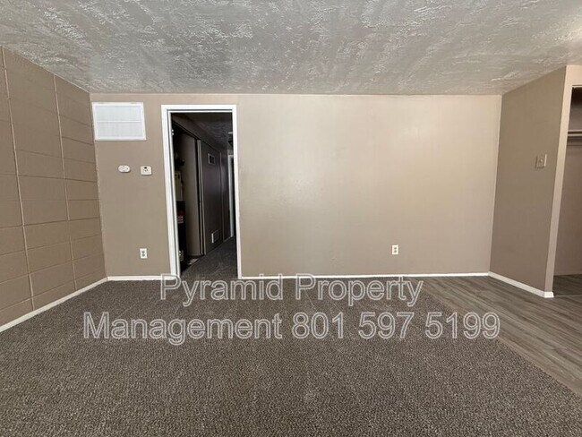 Photo - 805 S Cheyenne St