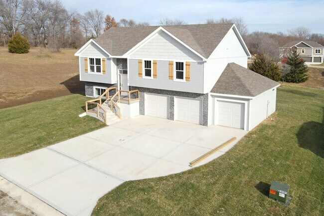 103 Sally Cir