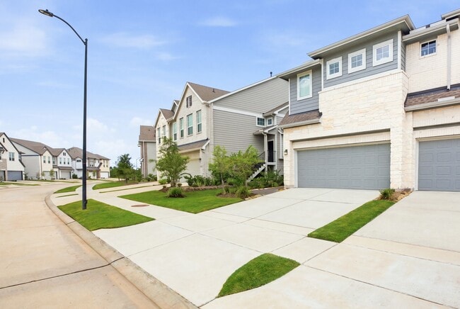 21122 Medina River Dr
