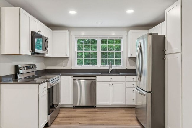 Photo - 1393 Portland Rd