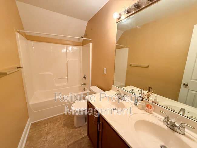 Photo - 125 Spalding Ln