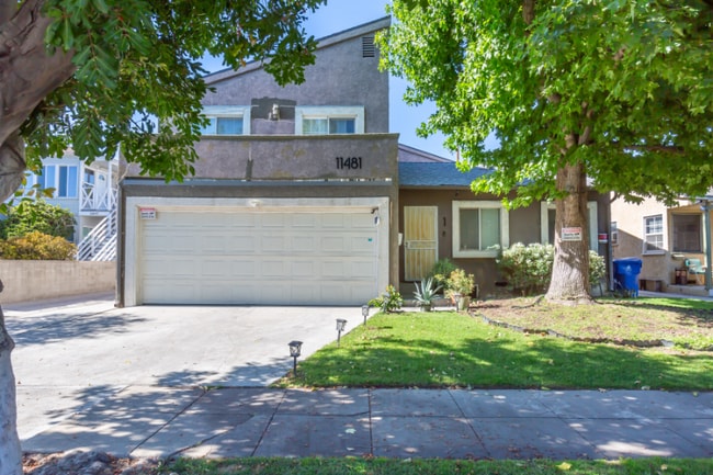 Photo - 11481 Cumpston St Unit 3