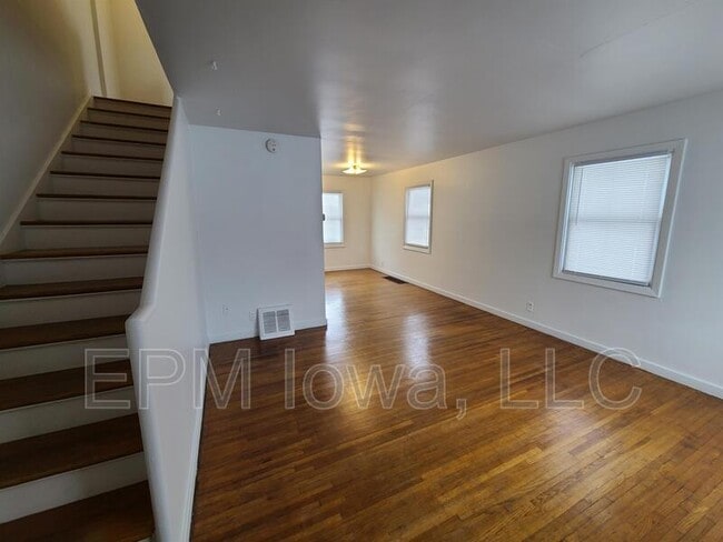 Photo - 241 Madison St