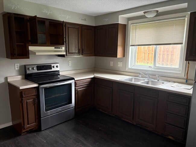 Photo - 302 Maple Ln Unit 1