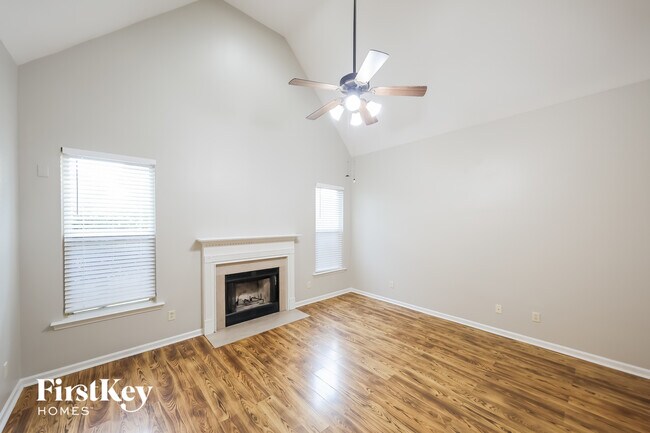 Photo - 2132 Spaulding Pl